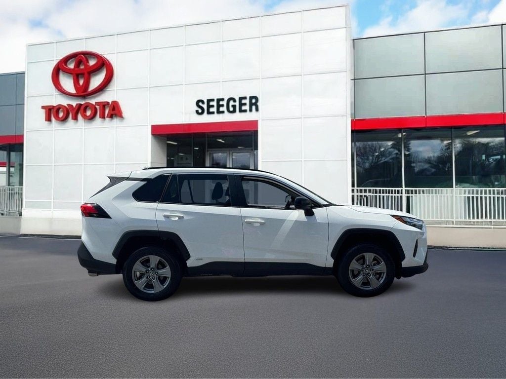 2025 Toyota RAV4 Hybrid LE