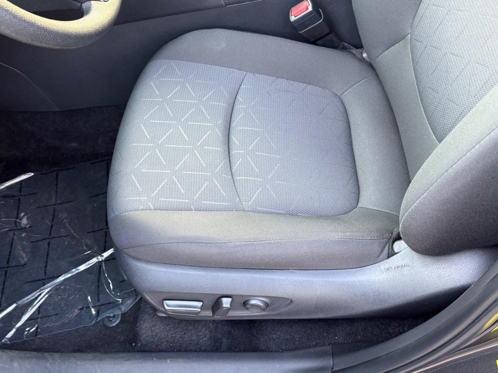 2025 Toyota RAV4 Hybrid XLE AWD (Natl)