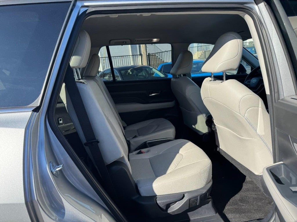 2025 Toyota Grand Highlander FWD (Natl)