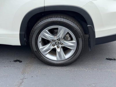 2016 Toyota Highlander Base