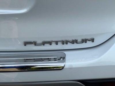 2022 Toyota Highlander Hybrid Platinum