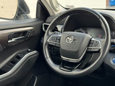 2022 Toyota Highlander Hybrid Platinum AWD (Natl)