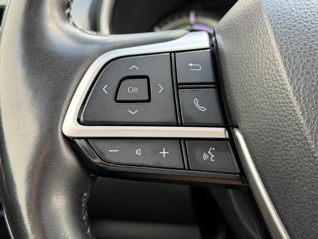 2022 Toyota Highlander Hybrid Platinum AWD (Natl)