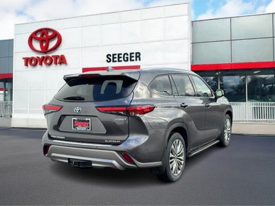 2022 Toyota Highlander Hybrid Platinum AWD (Natl)