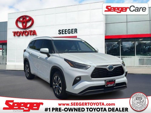 2022 Toyota Highlander Hybrid XLE