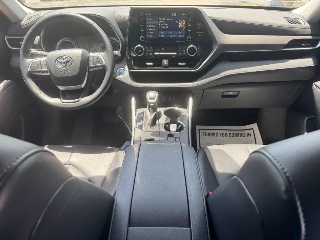 2022 Toyota Highlander Hybrid XLE