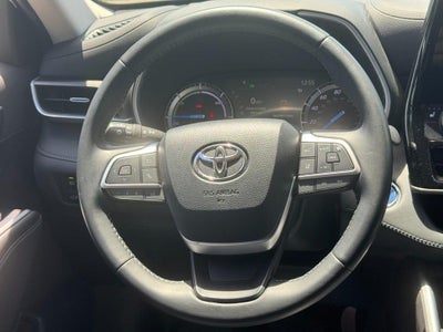 2022 Toyota Highlander Hybrid XLE