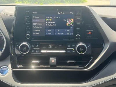 2022 Toyota Highlander Hybrid XLE