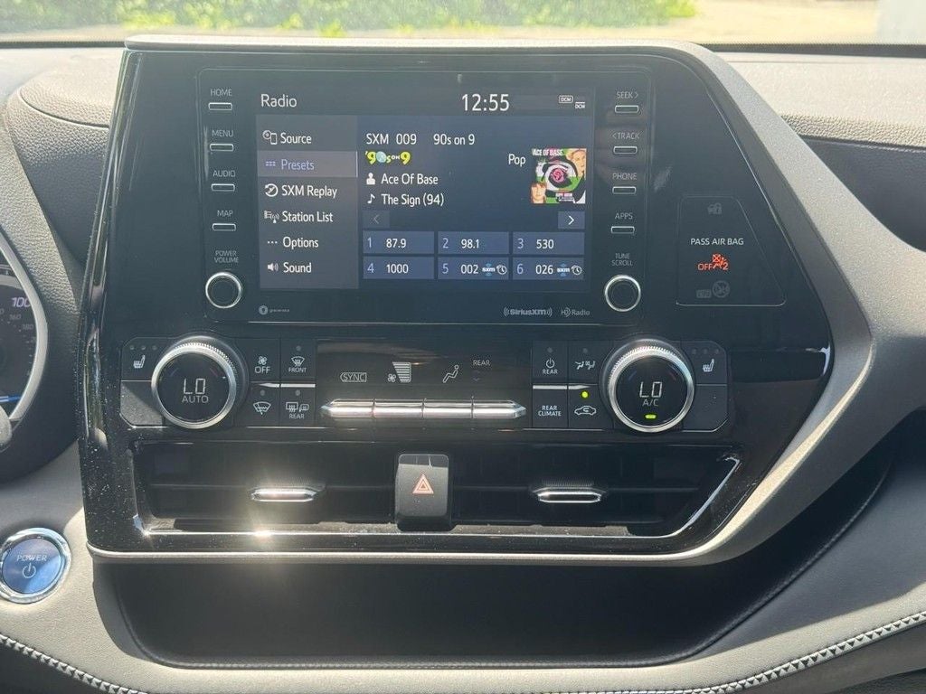 2022 Toyota Highlander Hybrid XLE