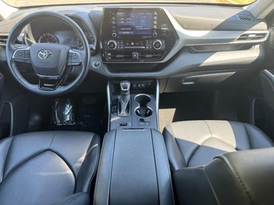 2021 Toyota Highlander XLE