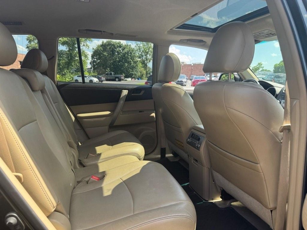 2010 Toyota Highlander SE