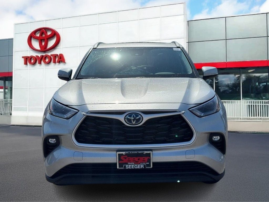 2024 Toyota Highlander Hybrid XLE