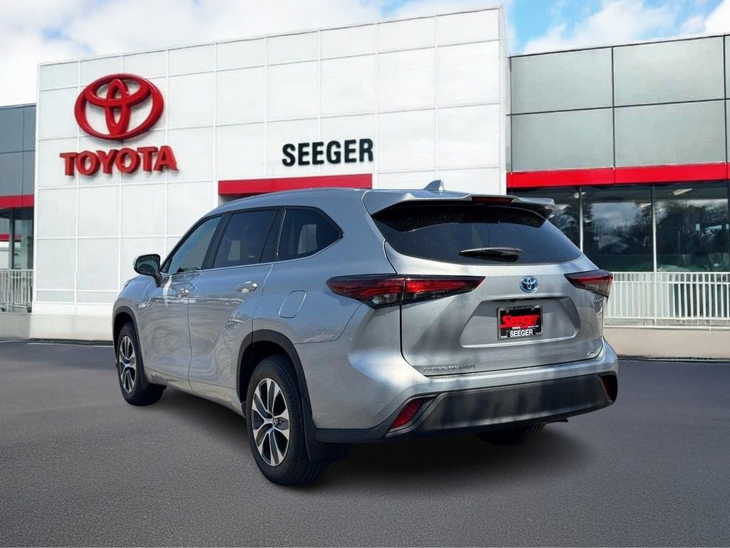 2024 Toyota Highlander Hybrid XLE