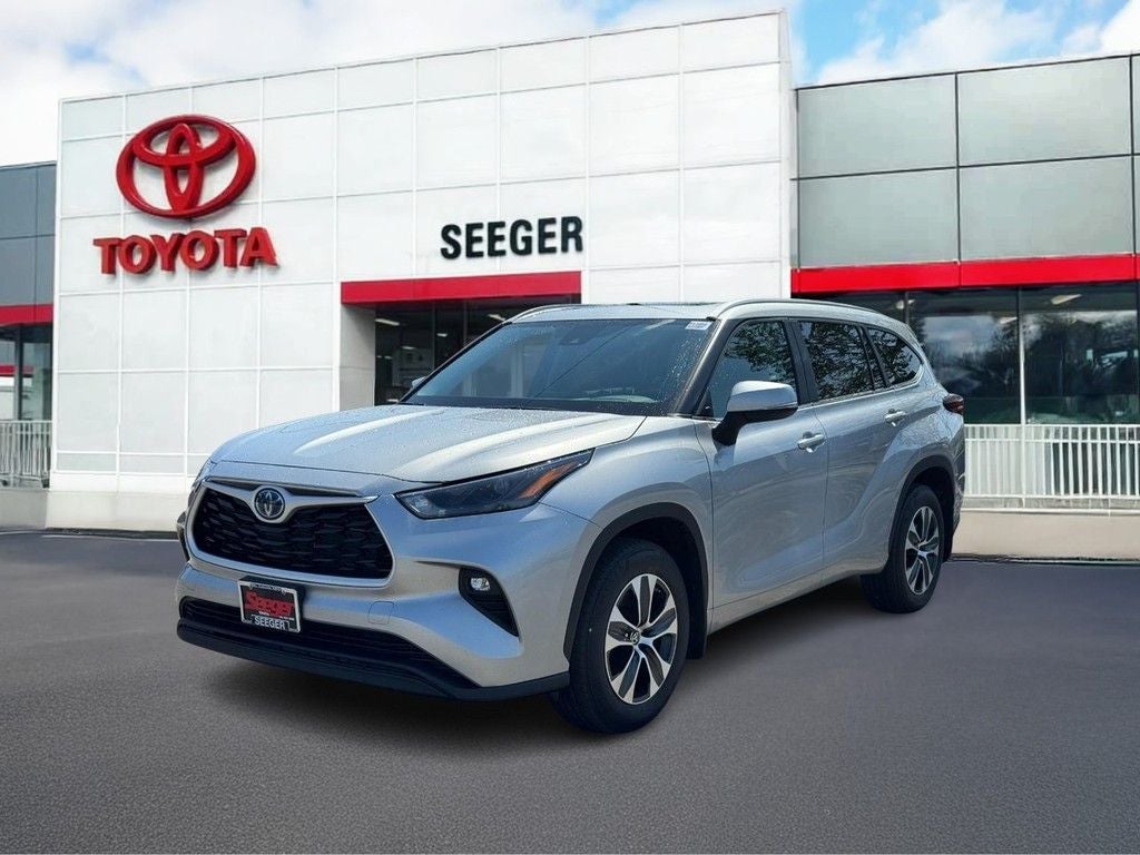 2024 Toyota Highlander Hybrid XLE