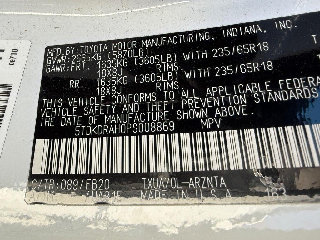 2023 Toyota Highlander LE FWD (Natl)