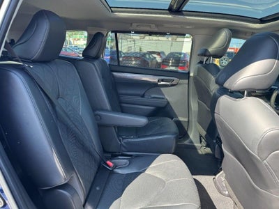2023 Toyota Highlander Platinum