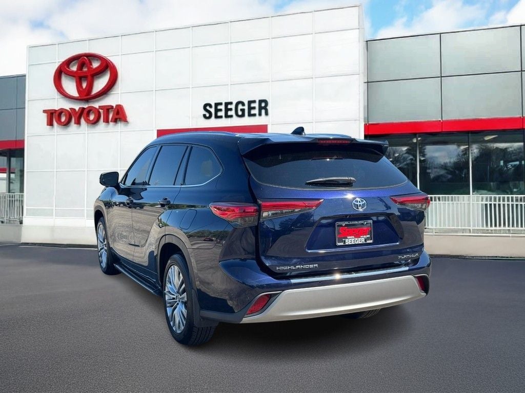 2023 Toyota Highlander Platinum