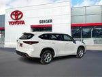 2023 Toyota Highlander LE FWD (Natl)
