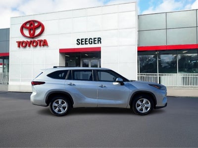 2023 Toyota Highlander LE FWD (Natl)