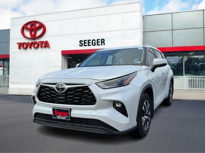 2023 Toyota Highlander FWD (Natl)