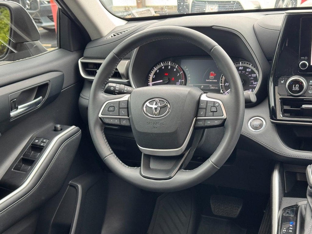 2023 Toyota Highlander XLE