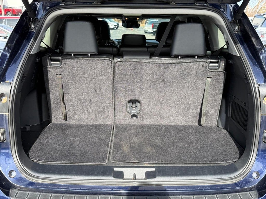 2024 Toyota Highlander LE FWD (Natl)