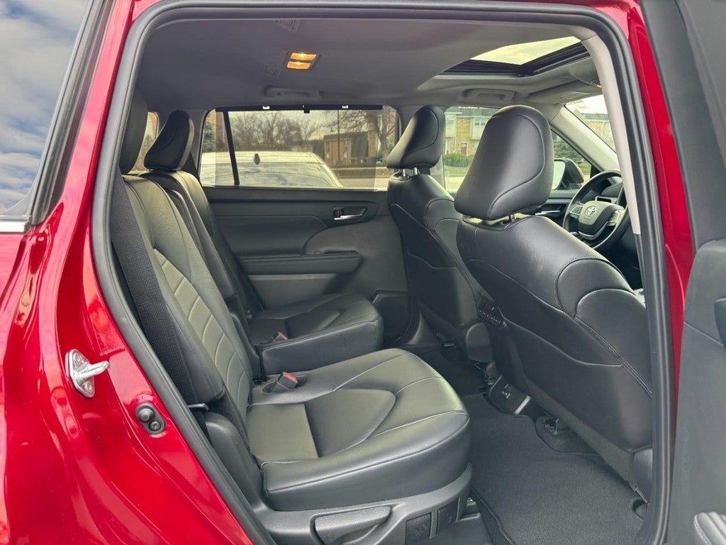 2024 Toyota Highlander FWD (Natl)