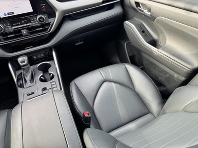 2024 Toyota Highlander FWD (Natl)