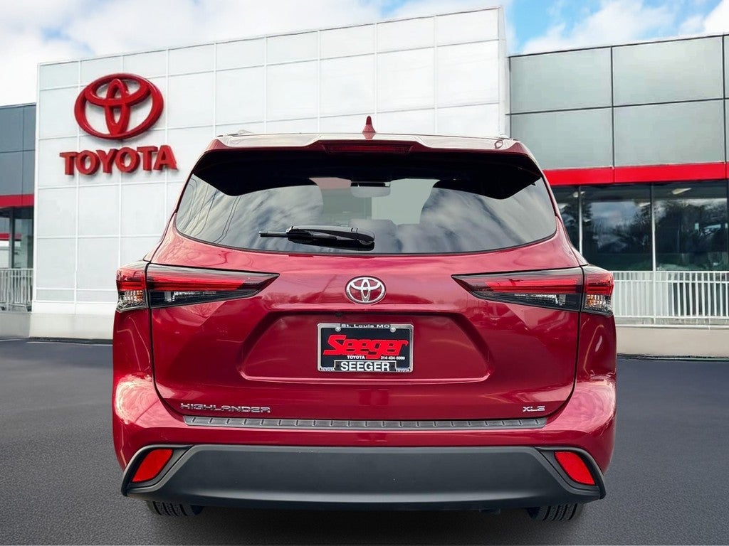 2024 Toyota Highlander FWD (Natl)