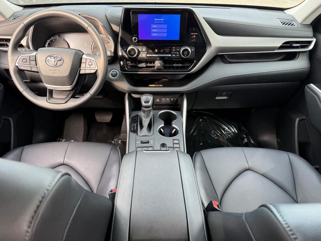 2025 Toyota Highlander Base