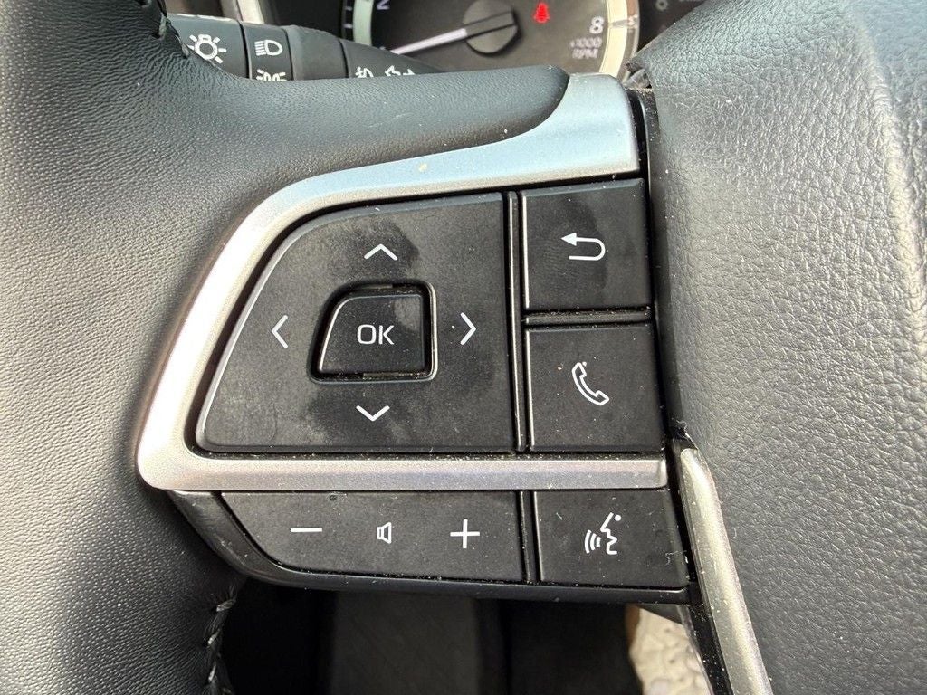 2025 Toyota Highlander Base