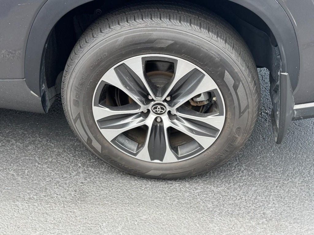2025 Toyota Highlander XLE