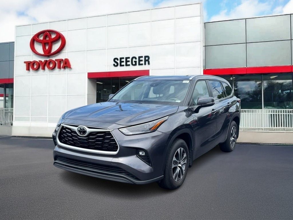 2025 Toyota Highlander XLE