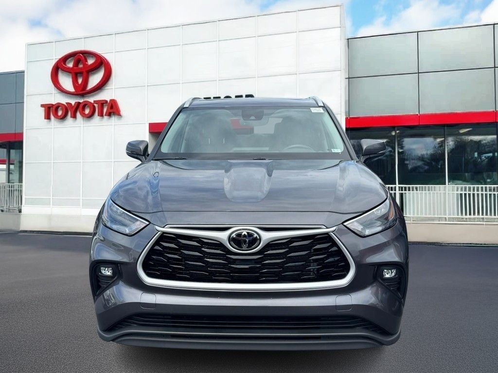 2025 Toyota Highlander XLE