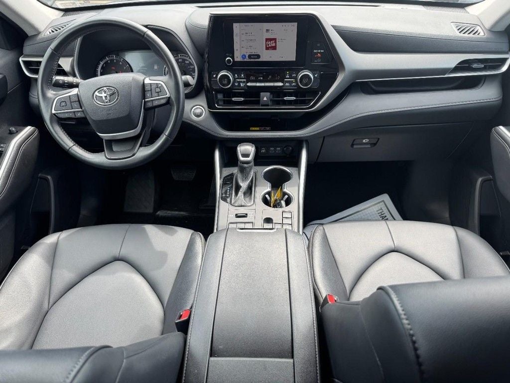2025 Toyota Highlander XLE