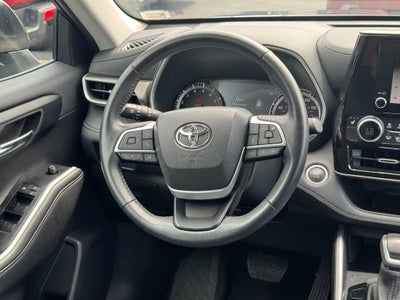 2025 Toyota Highlander XLE