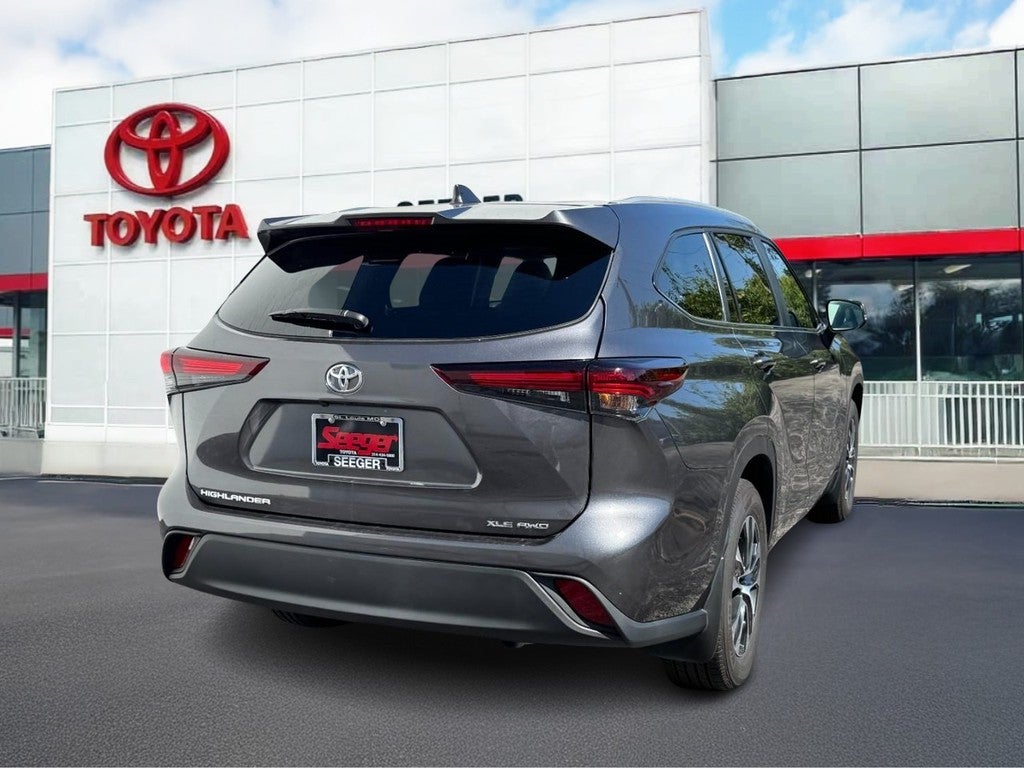 2025 Toyota Highlander AWD (Natl)