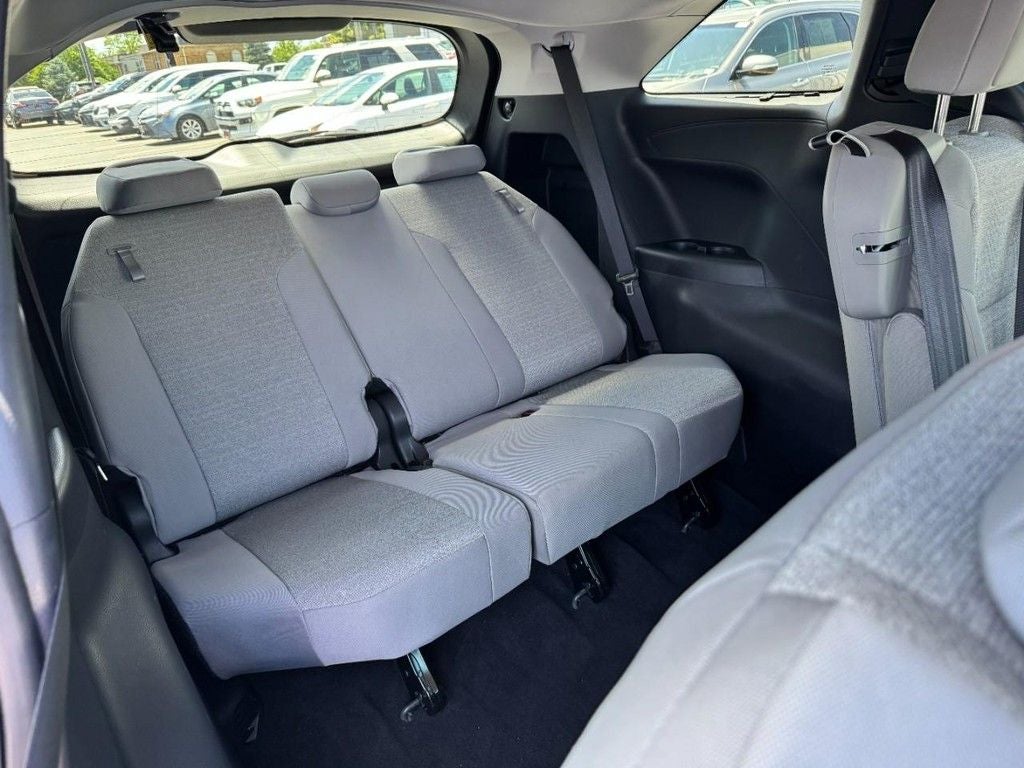2026 Toyota Sienna LE 8 Passenger