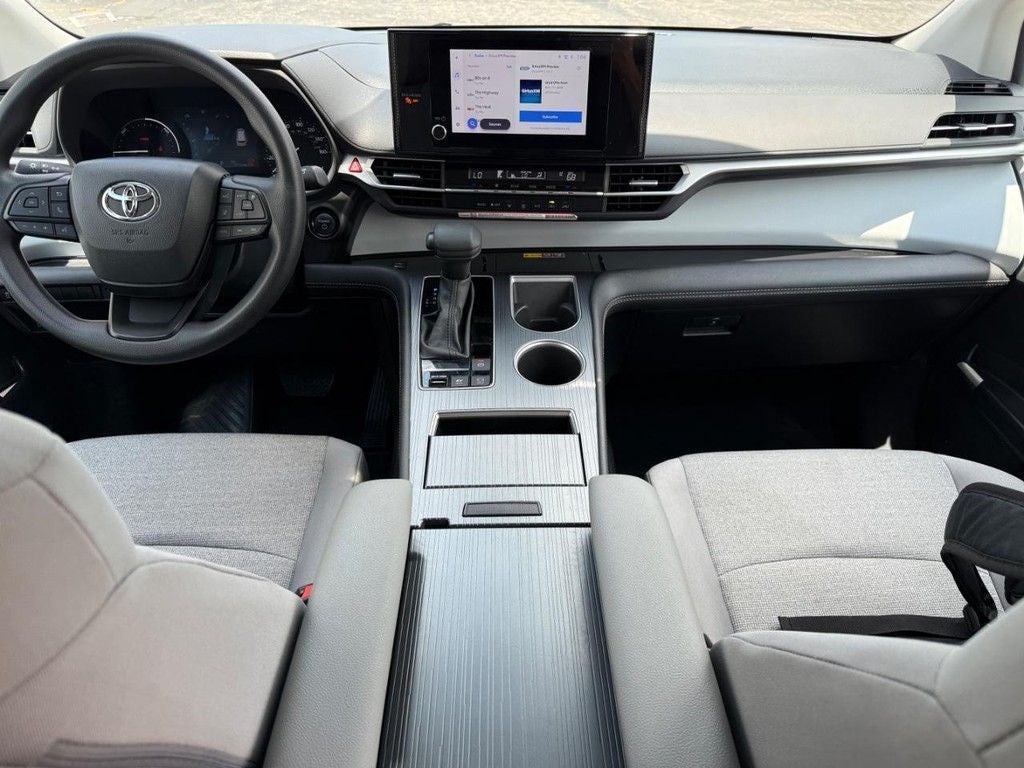 2026 Toyota Sienna LE 8 Passenger