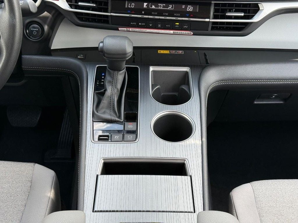 2026 Toyota Sienna LE 8 Passenger