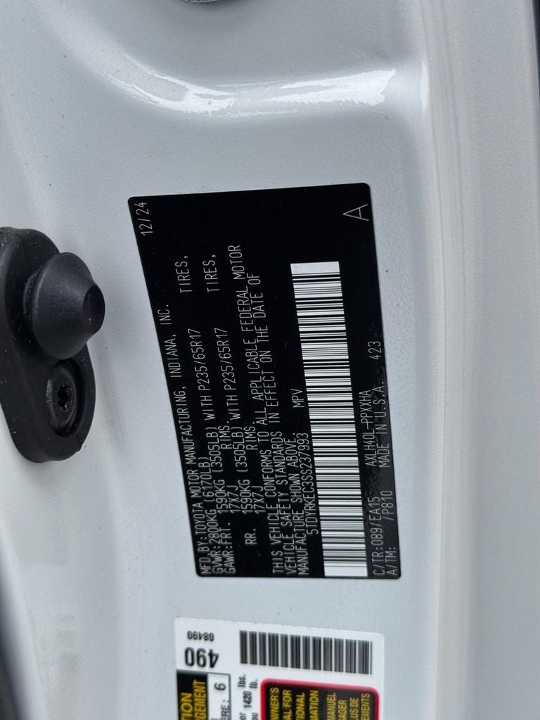 2025 Toyota Sienna XLE 8 Passenger
