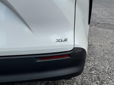 2025 Toyota Sienna XLE 8 Passenger