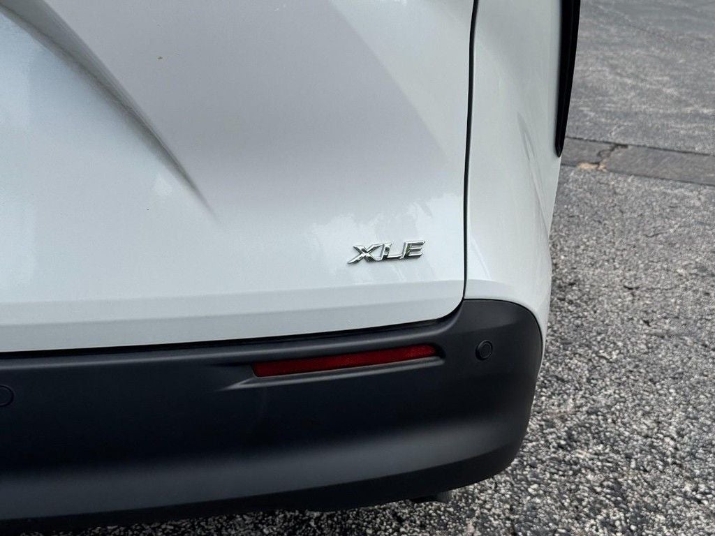 2025 Toyota Sienna XLE 8 Passenger