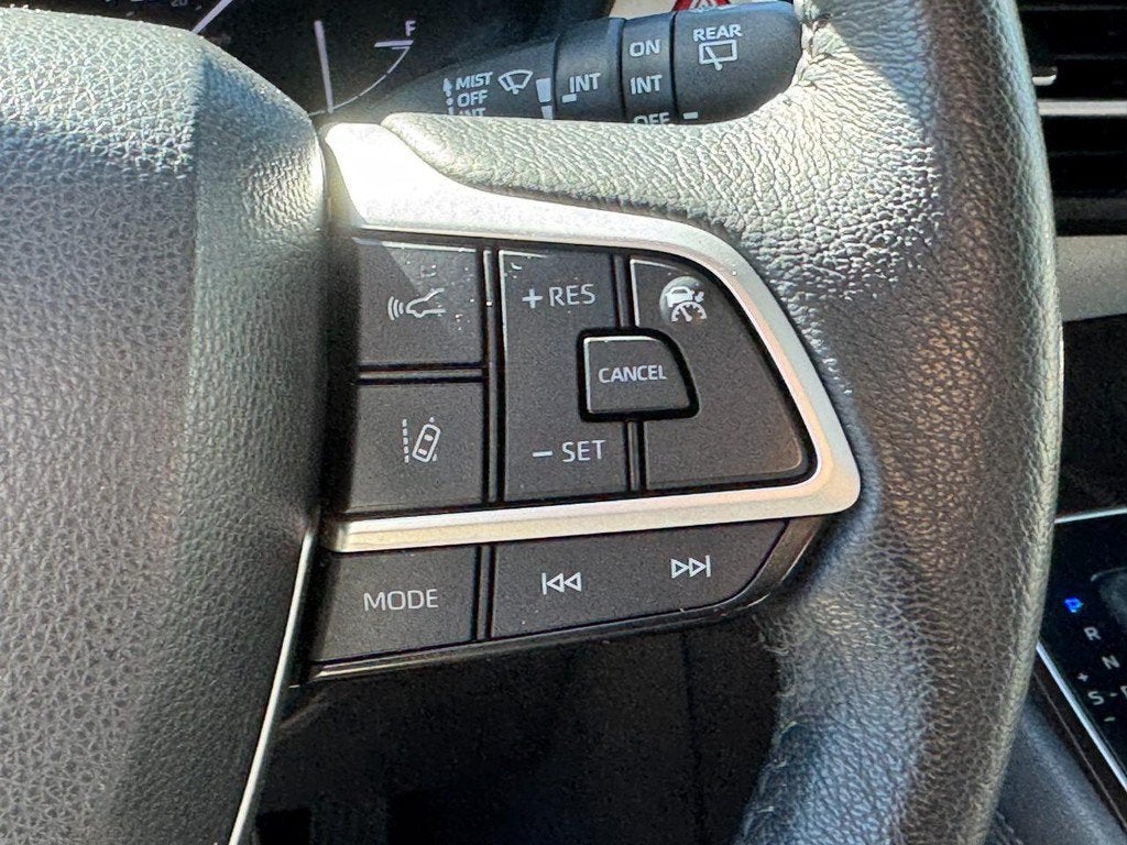 2022 Toyota Sienna XLE 7 Passenger