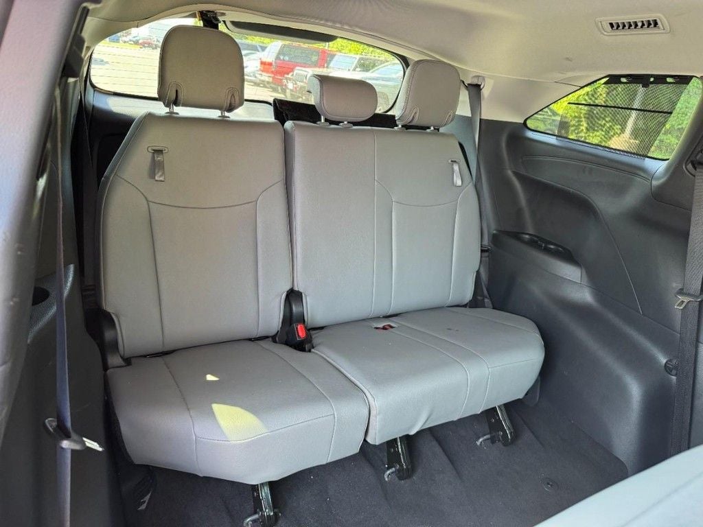 2026 Toyota Sienna XLE 8 Passenger