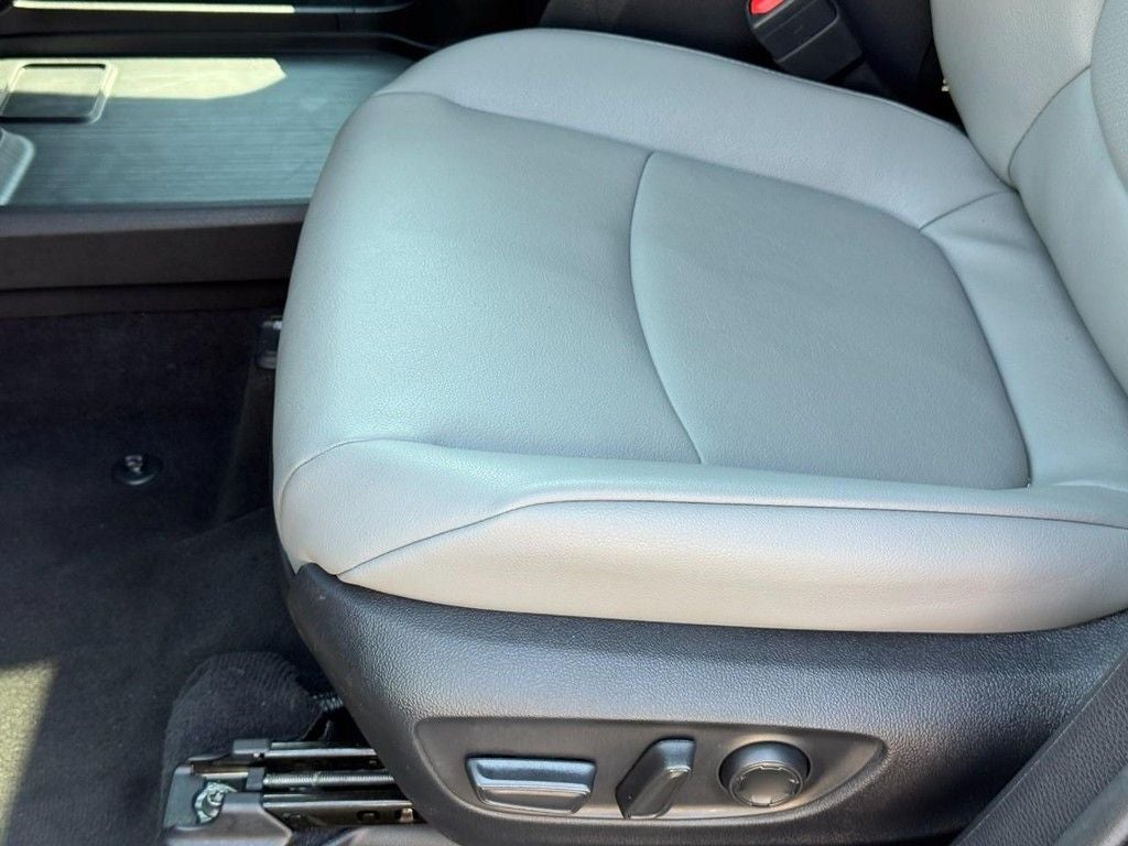 2026 Toyota Sienna XLE 8 Passenger