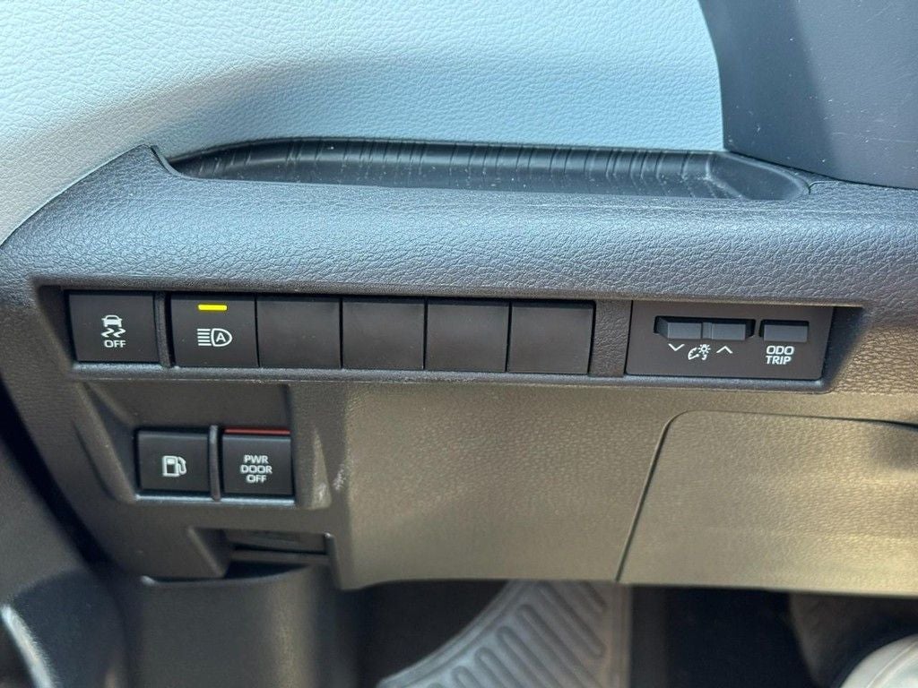 2026 Toyota Sienna XLE 8 Passenger
