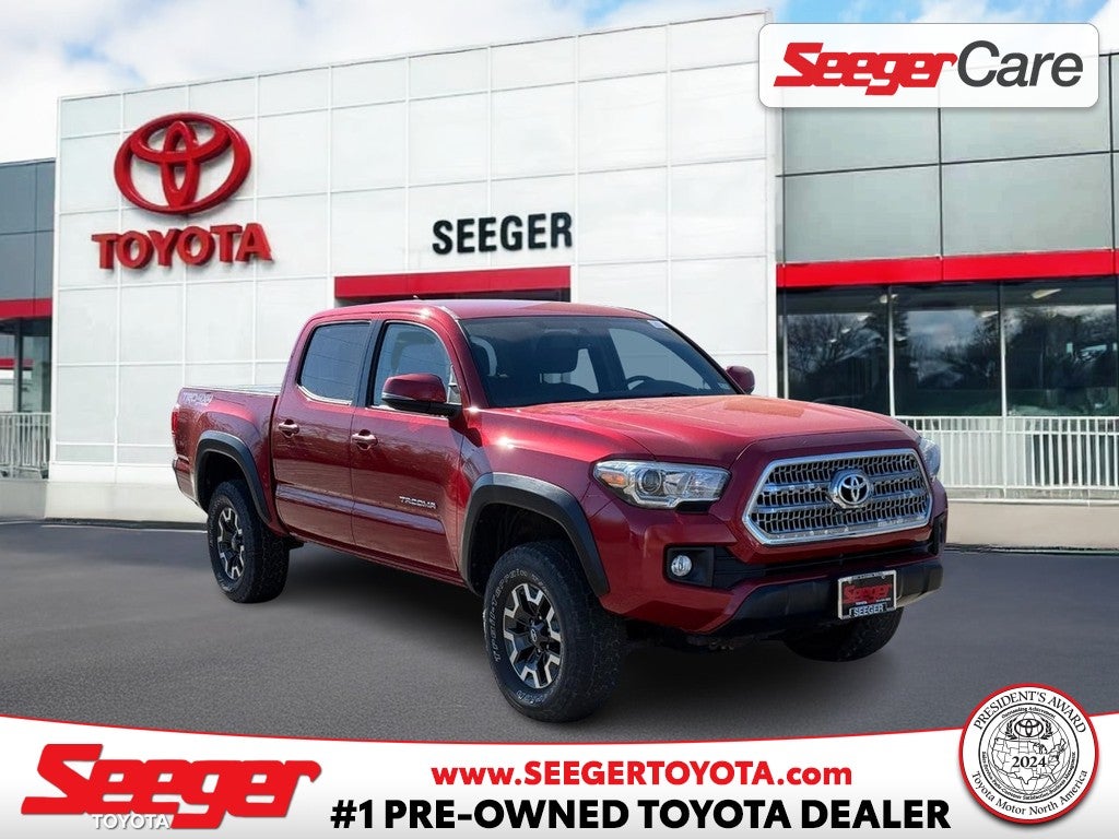 2017 Toyota Tacoma TRD Off Road Double Cab 5' Bed V6 4x4 MT (Natl)