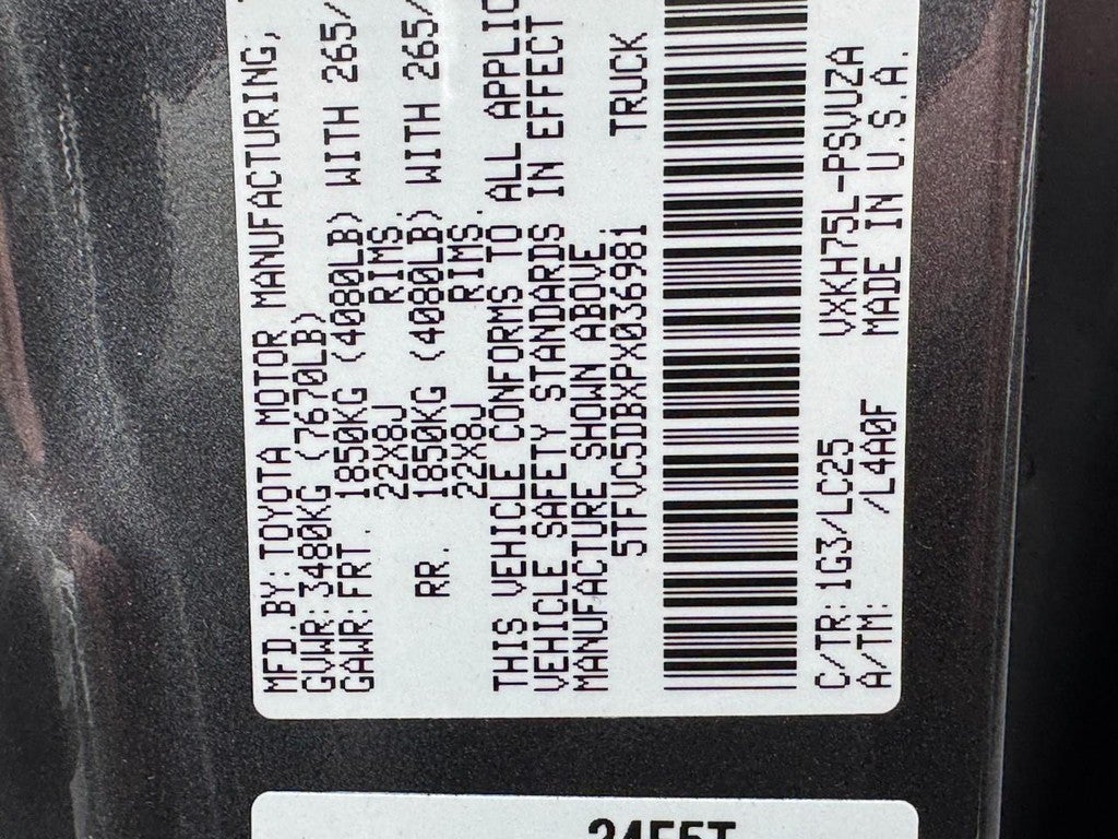 2023 Toyota Tundra 4WD Capstone Hybrid CrewMax 5.5' Bed (Natl)