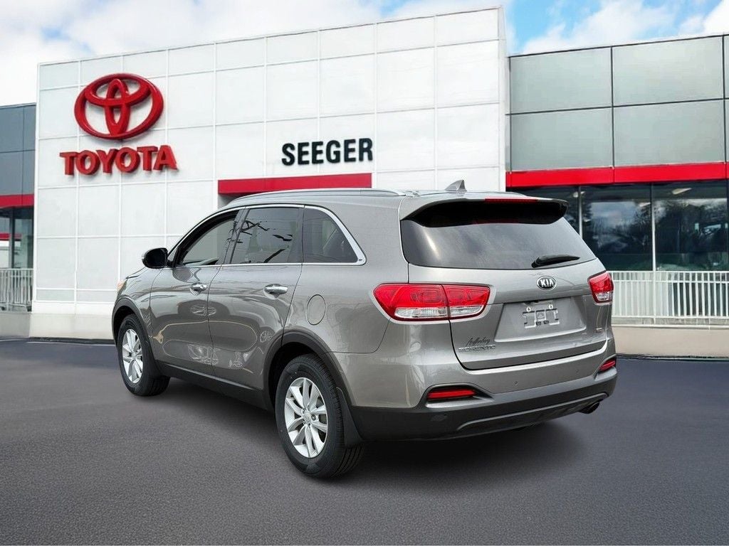 2017 Kia Sorento LX